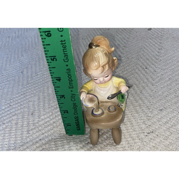 Vtg Josef Originals Figurine Happiness Is Making Mud Pies Girl Collectible - Picture 4 of 12